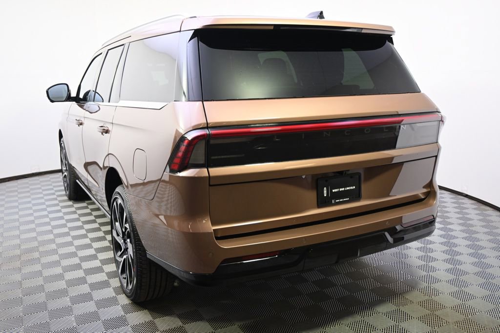 New 2026 Lincoln Navigator Black Label image 4