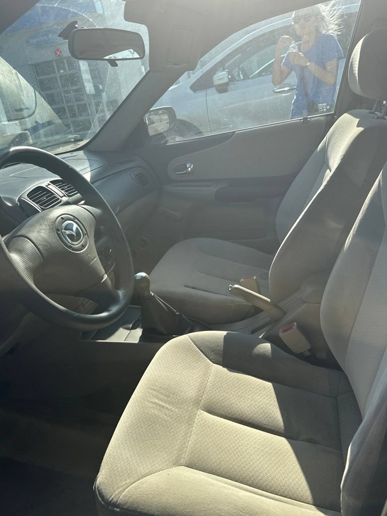 Used 2002 MAZDA Protege FWD image 13