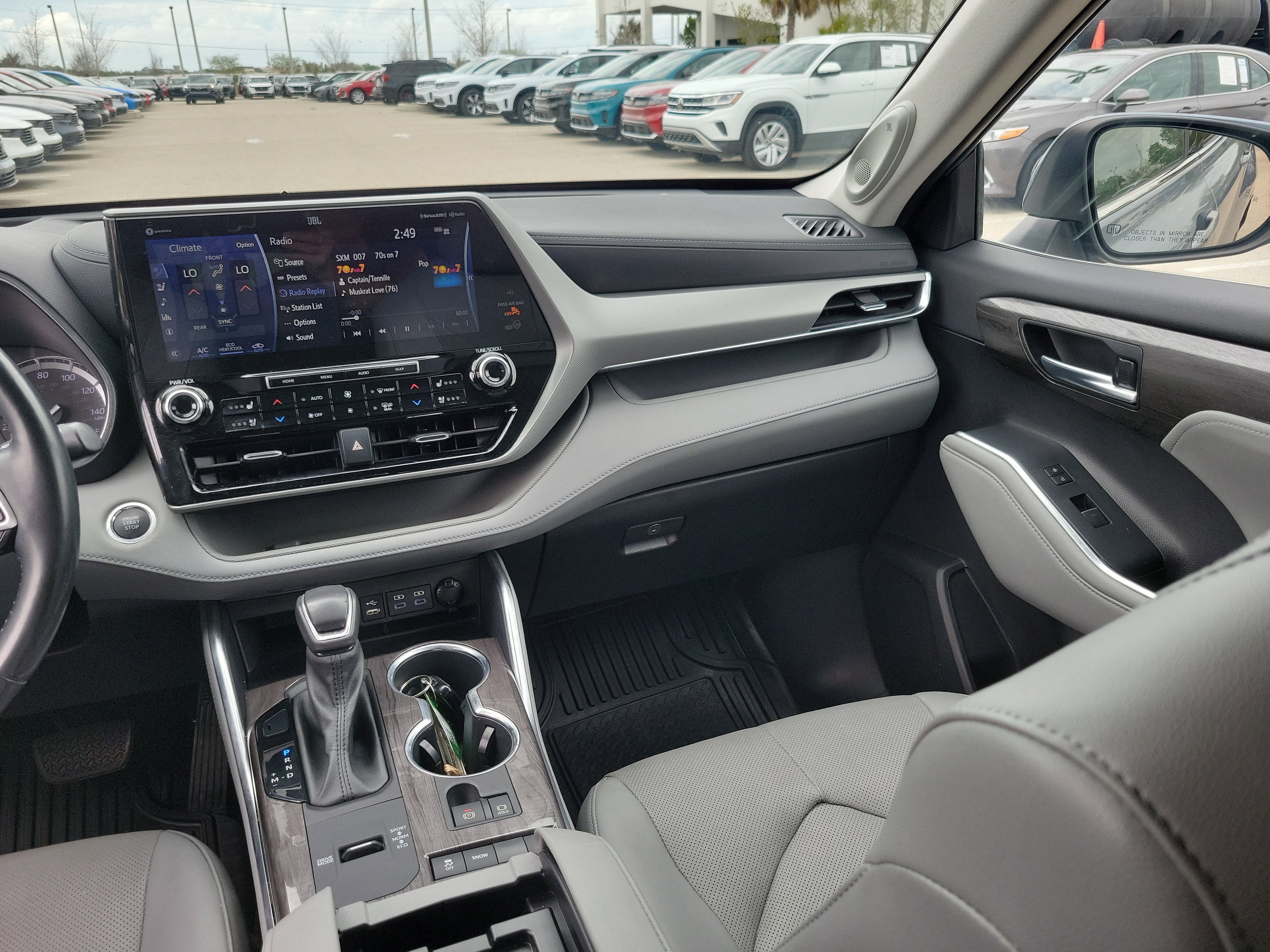 Used 2022 Toyota Highlander Platinum image 22