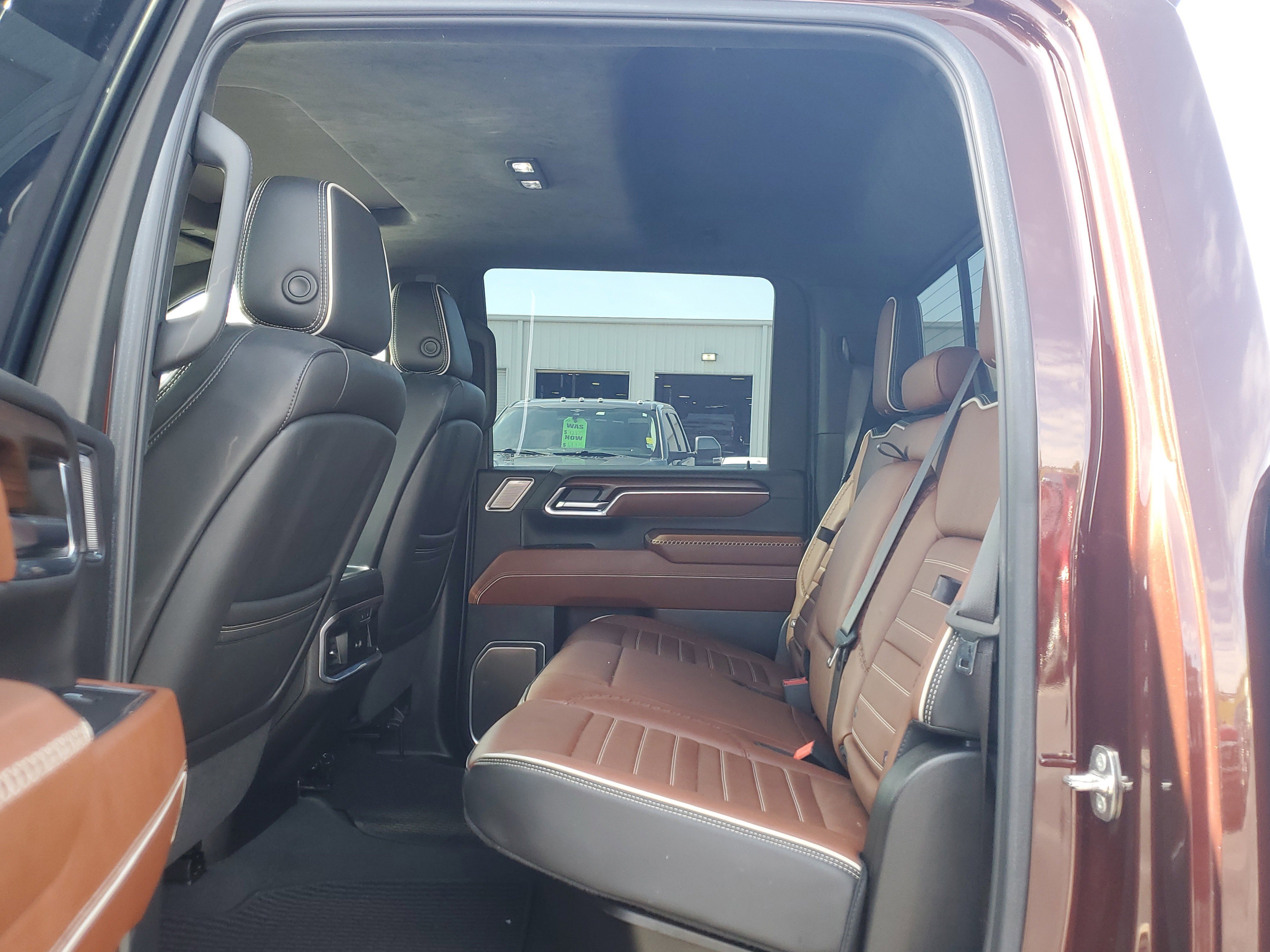 Used 2024 GMC Sierra 2500 Denali Ultimate image 13