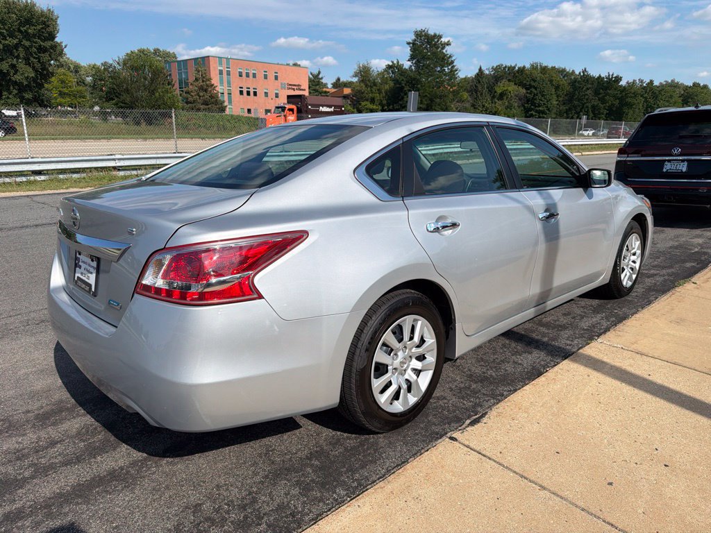 Used 2013 Nissan Altima 2.5 S FWD image 9