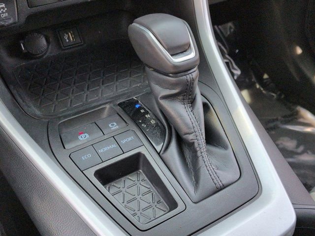 Used 2023 Toyota RAV4 XLE Premium FWD image 16