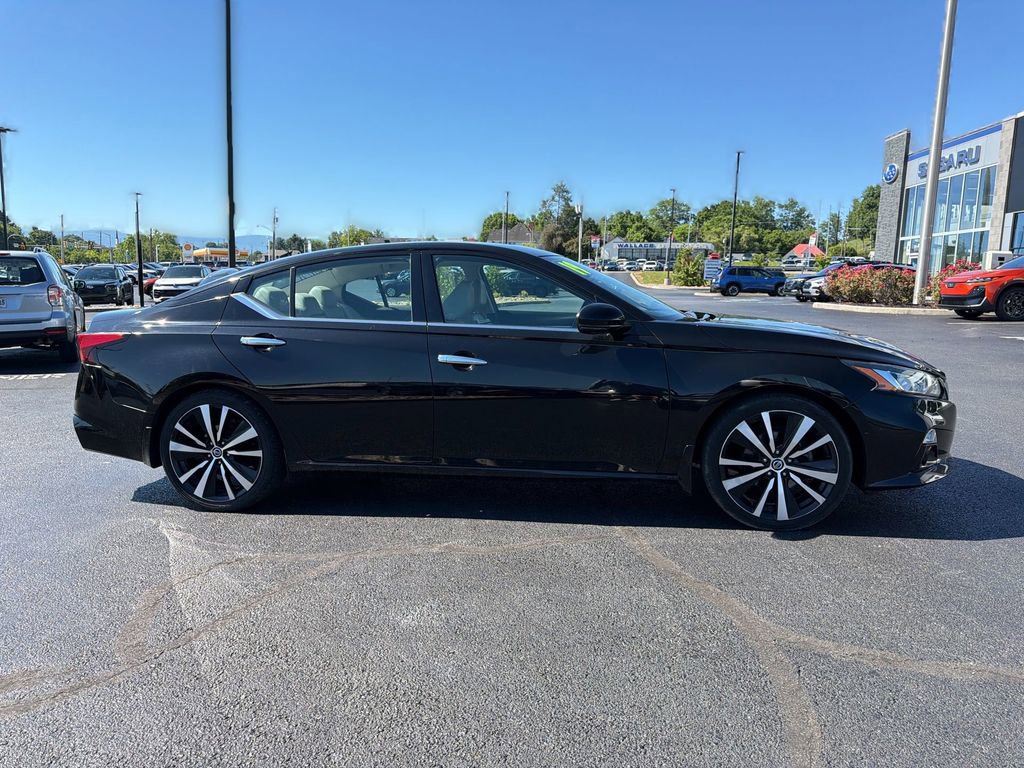 Used 2019 Nissan Altima 2.5 Platinum FWD image 4