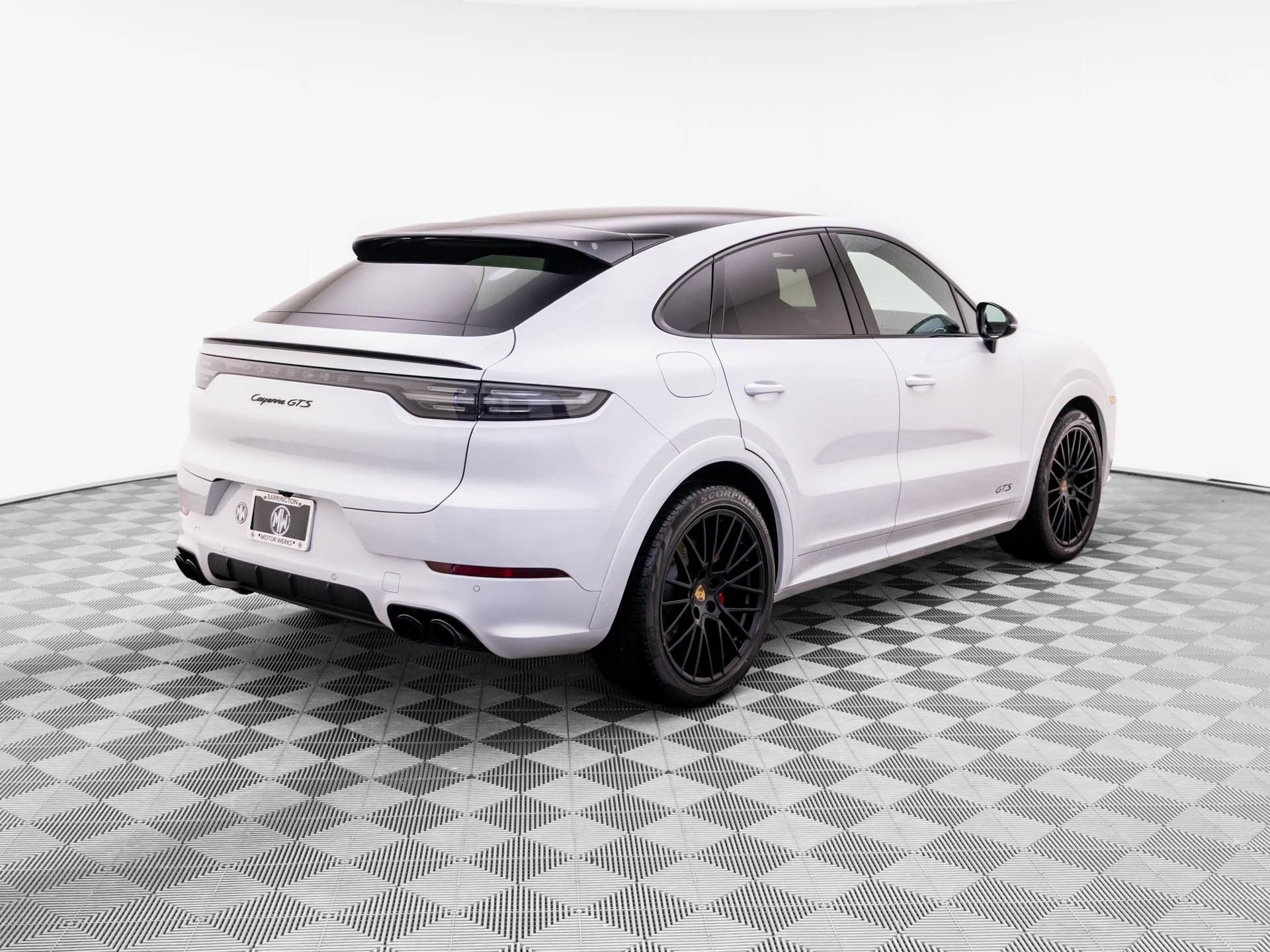 Certified 2022 Porsche Cayenne GTS AWD/4WD image 8