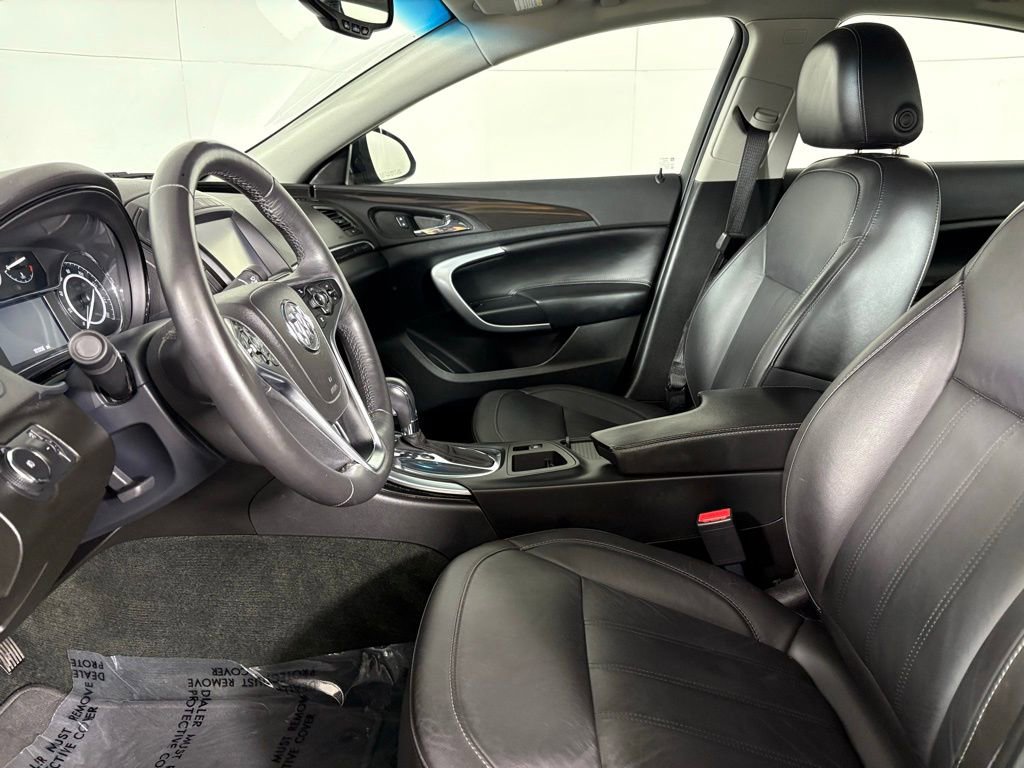Used 2017 Buick Regal Sport Touring image 20