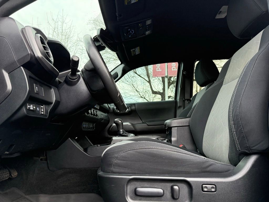 Certified 2021 Toyota Tacoma TRD Off-Road w/ Technology Package image 16