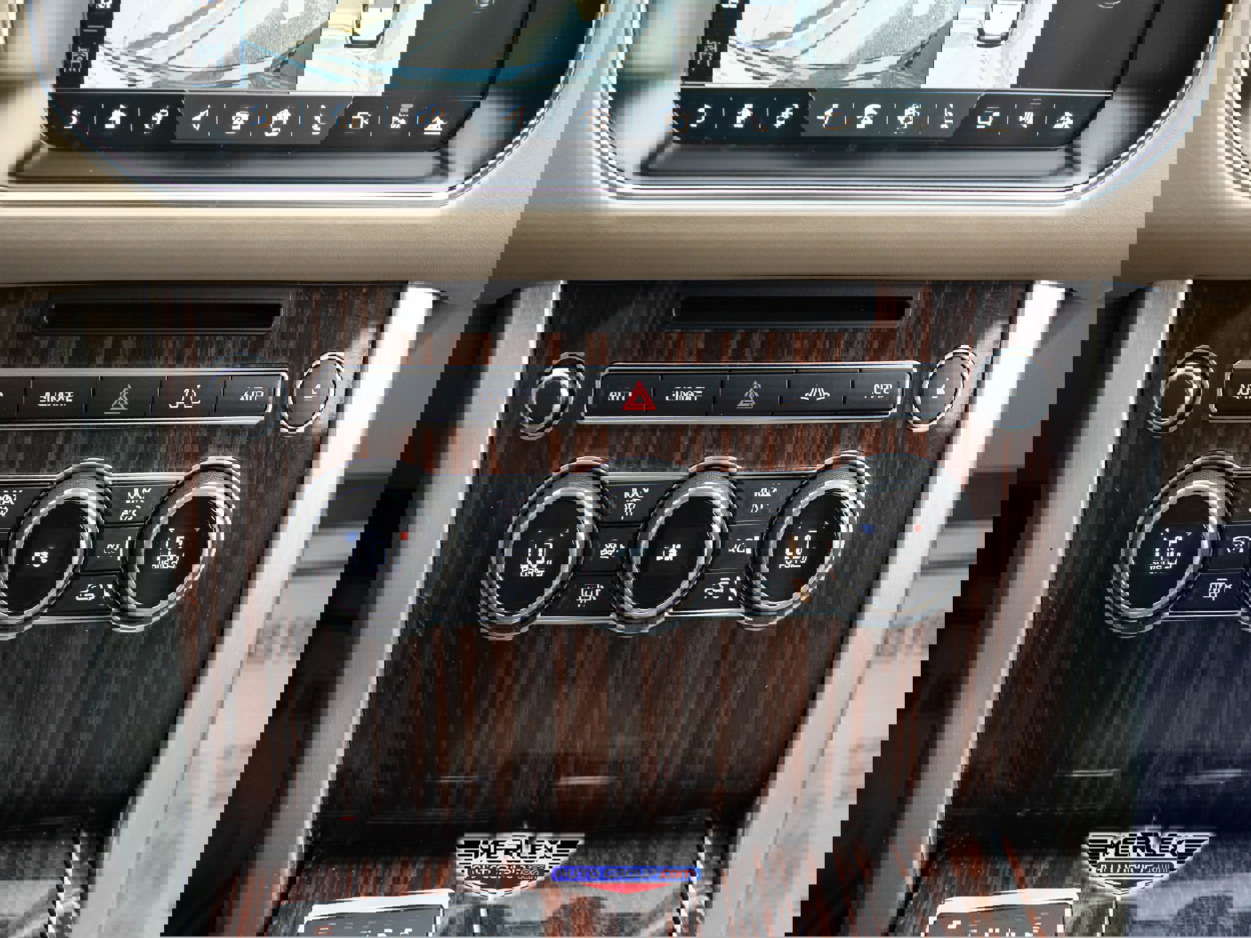 Used 2017 Land Rover Range Rover Supercharged image 35