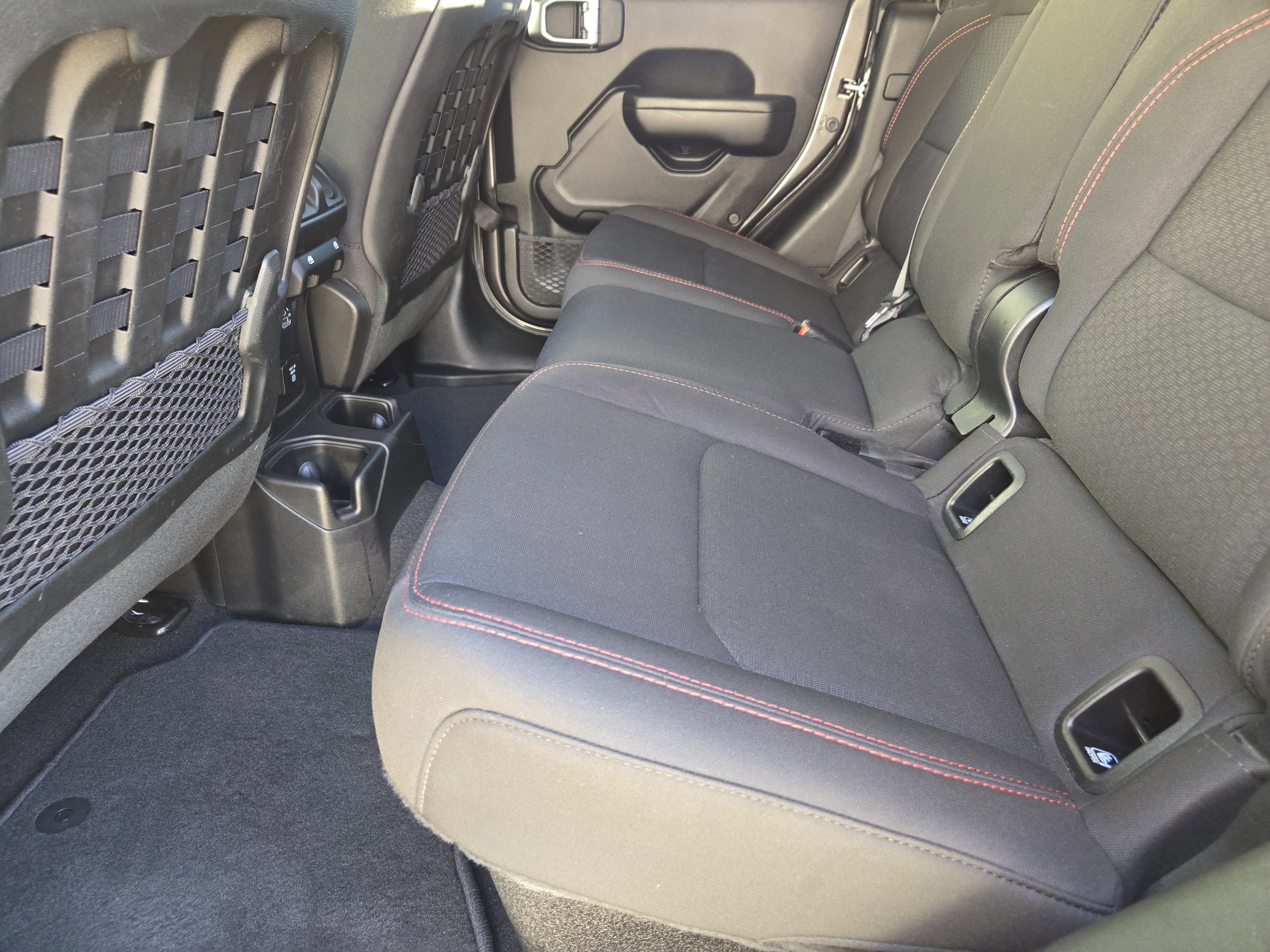 Used 2020 Jeep Gladiator Rubicon w/ Cold Weather Group image 31