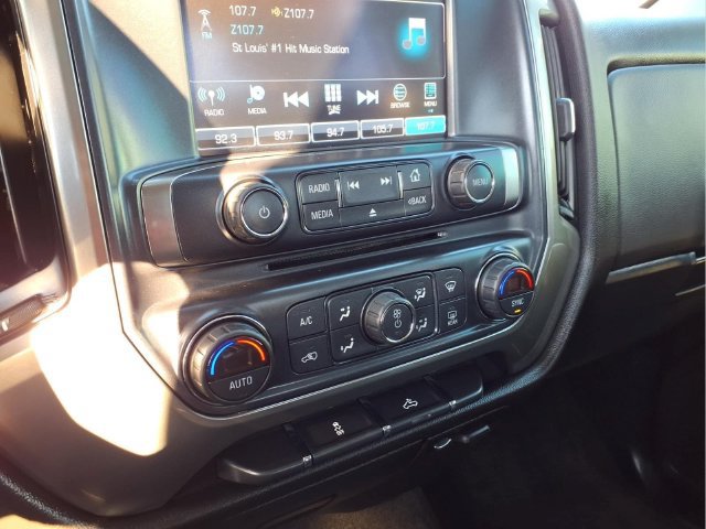 Used 2018 Chevrolet Silverado 1500 LT w/ All Star Edition AWD/4WD image 10