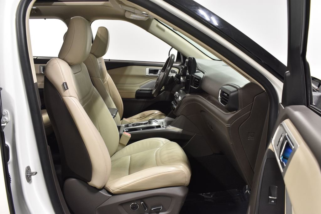 Used 2020 Ford Explorer Platinum w/ Premium Technology Package image 31