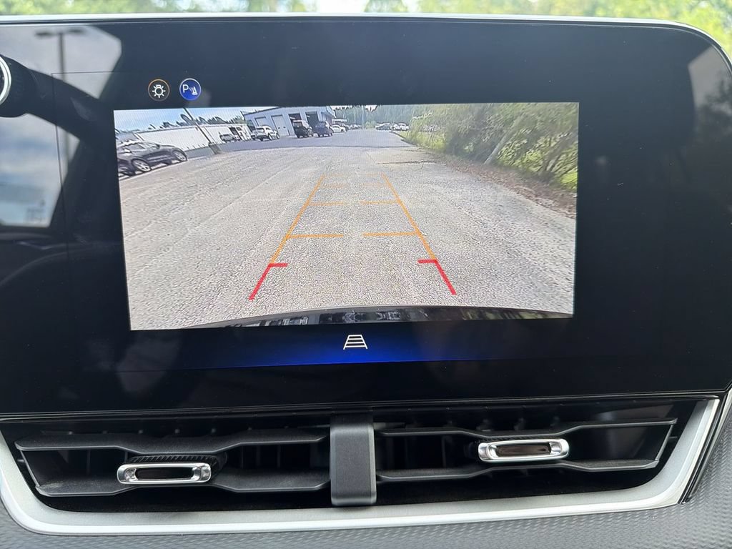 Used 2026 Chevrolet Equinox LT FWD image 15