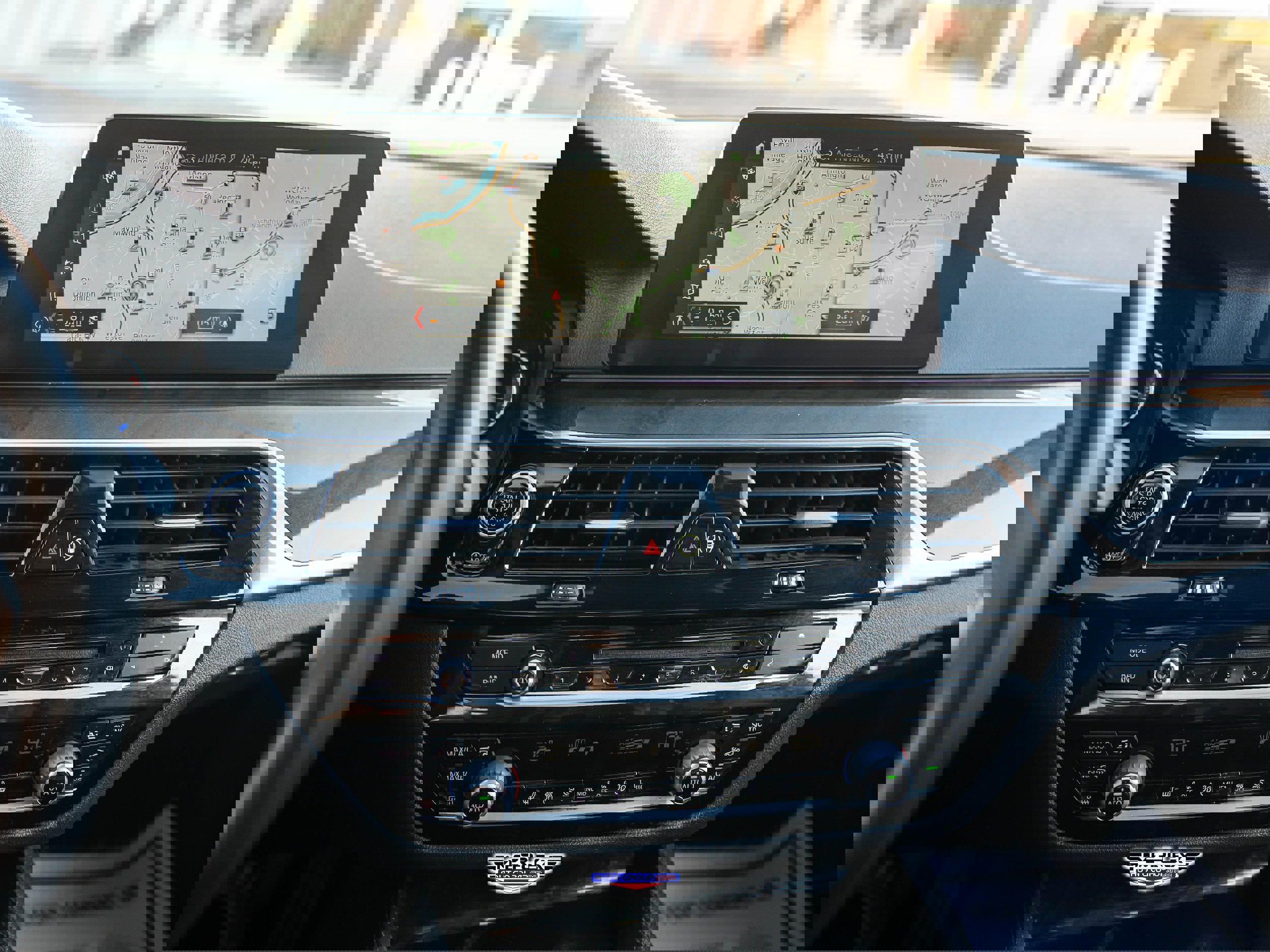 Used 2019 BMW 540i w/ M Sport Package image 31