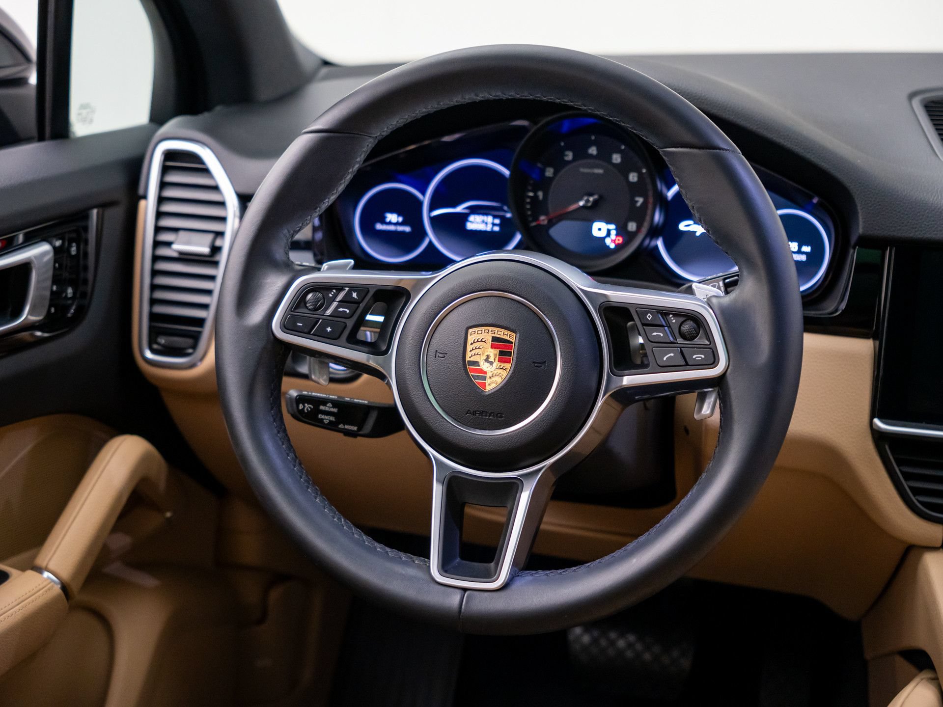 Used 2020 Porsche Cayenne AWD/4WD image 12