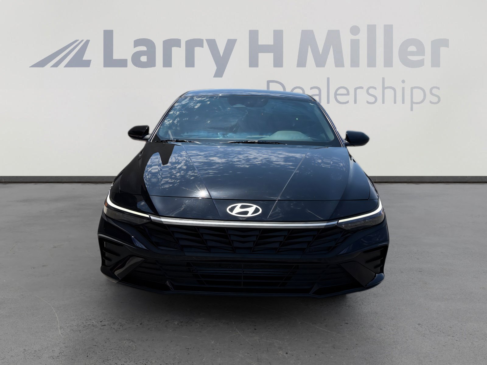 Used 2025 Hyundai Elantra Sport w/ Cargo Package FWD image 8