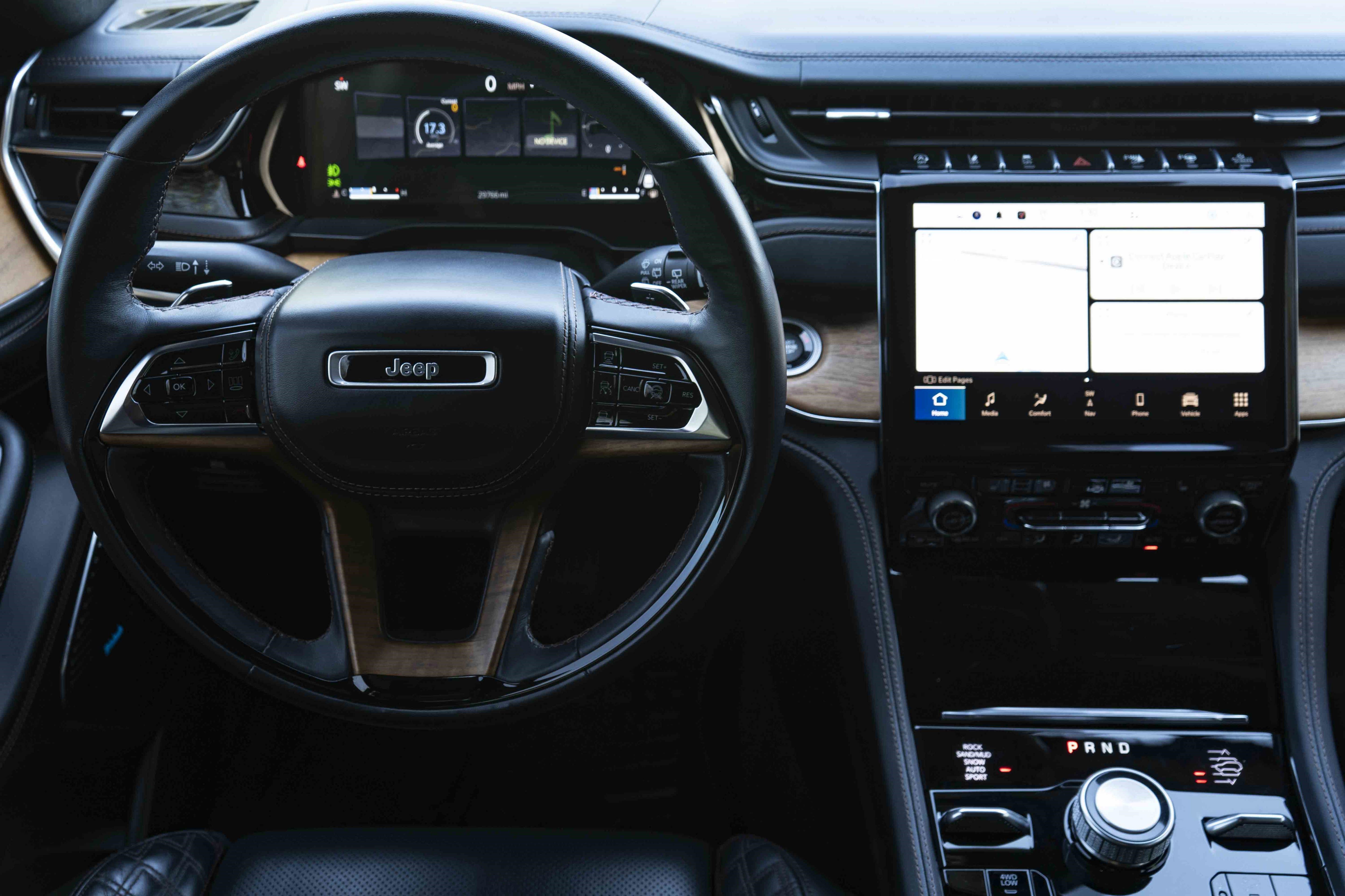 Used 2023 Jeep Grand Cherokee Summit image 21