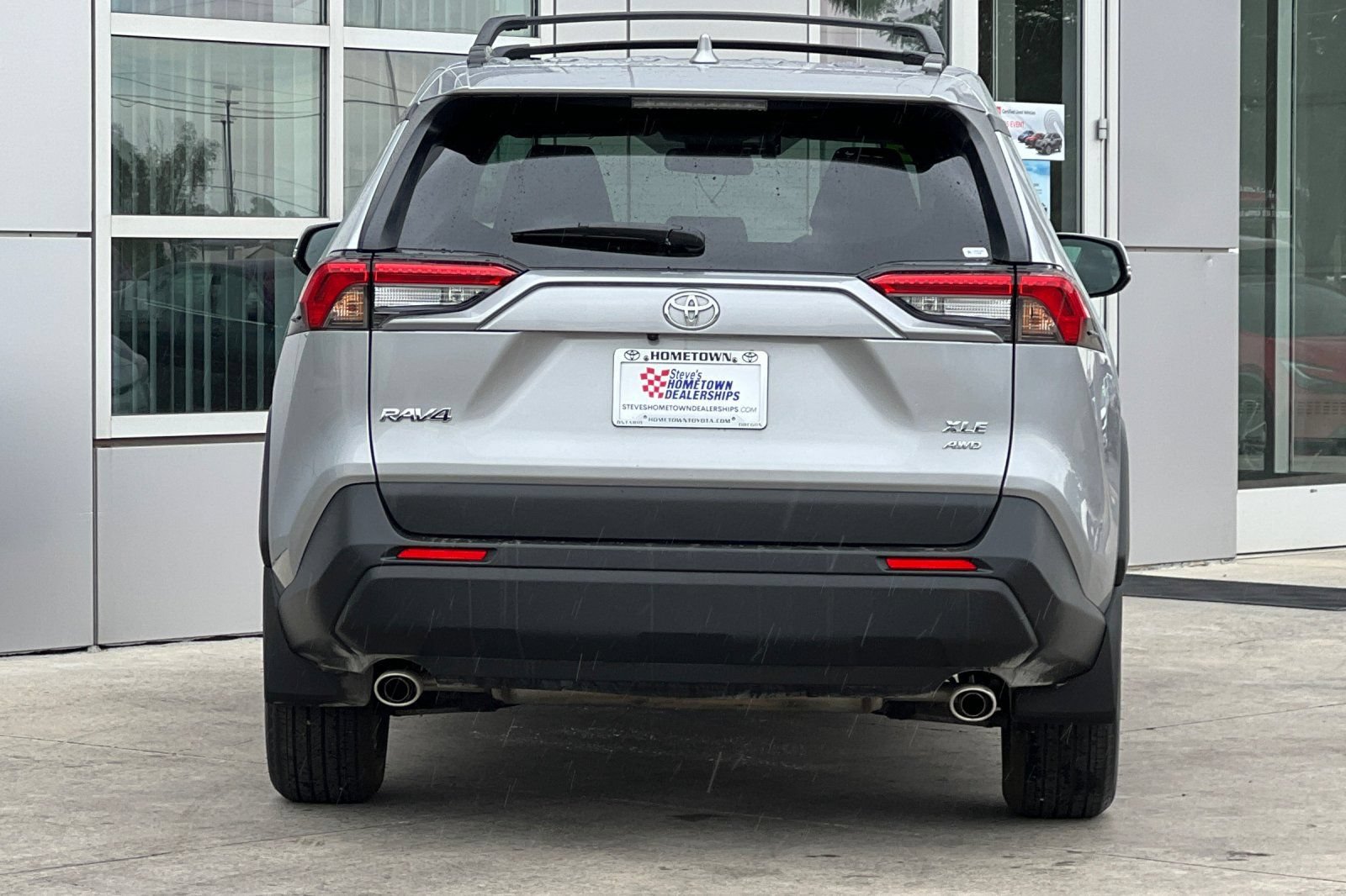 Used 2025 Toyota RAV4 XLE w/ Convenience Package AWD/4WD image 5