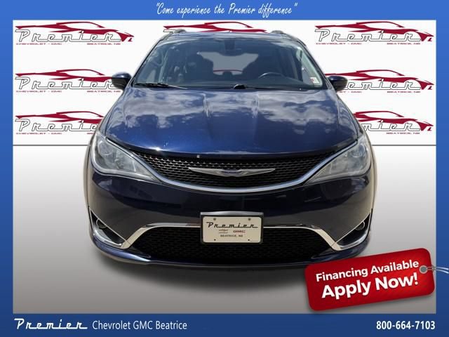 Used 2020 Chrysler Pacifica Touring-L FWD image 9