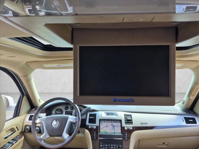 Used 2011 Cadillac Escalade 4WD Hybrid image 20