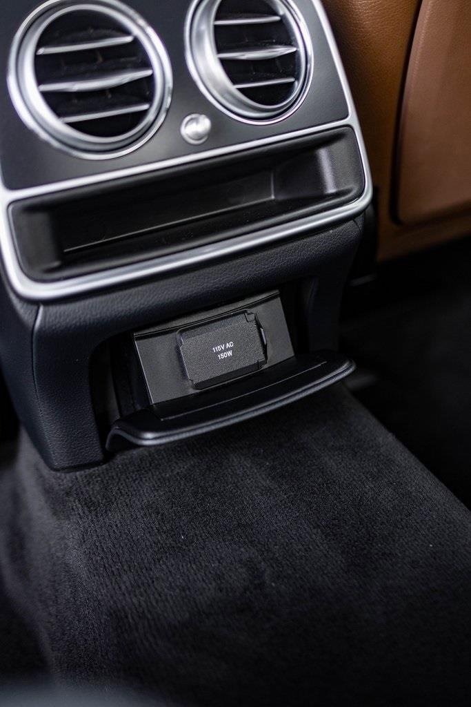 Used 2018 Mercedes-Benz S 560 Sedan w/ AMG Line Exterior image 31