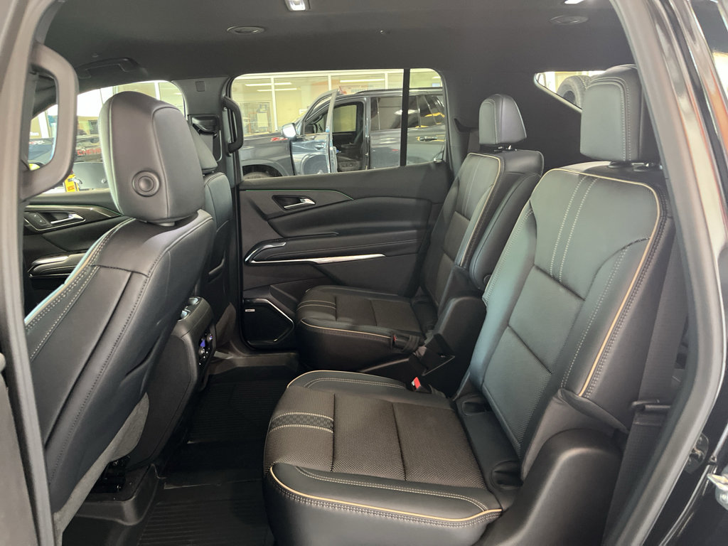 New 2026 Chevrolet Traverse High Country w/ LPO, Floor Liner Package FWD image 15