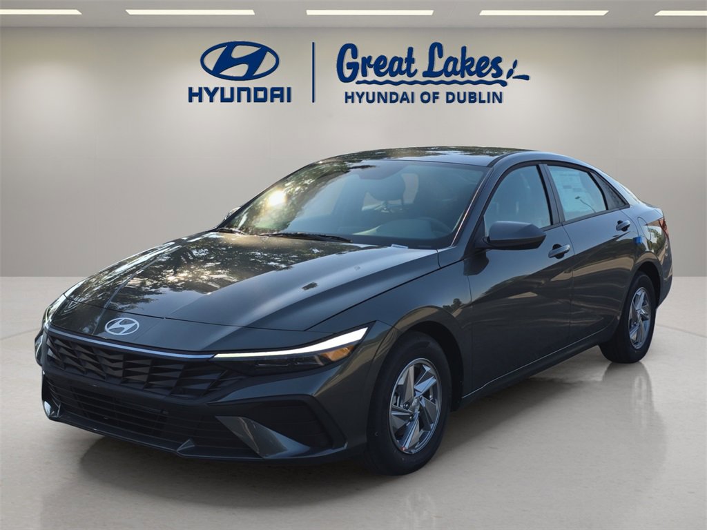 New 2025 Hyundai Elantra SE w/ Cargo Package