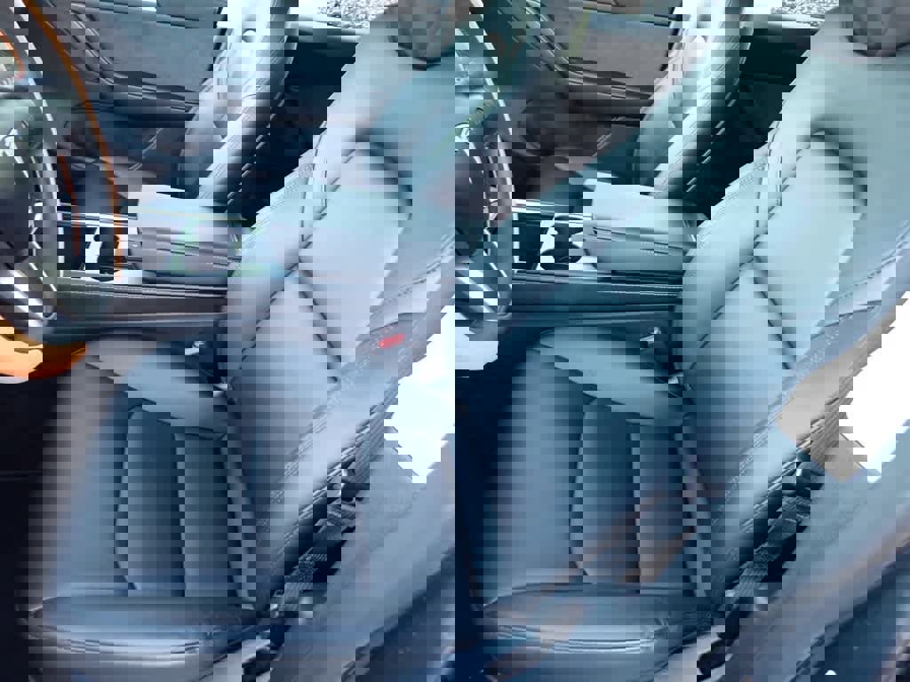 Used 2024 Tesla Model Y Long Range image 17