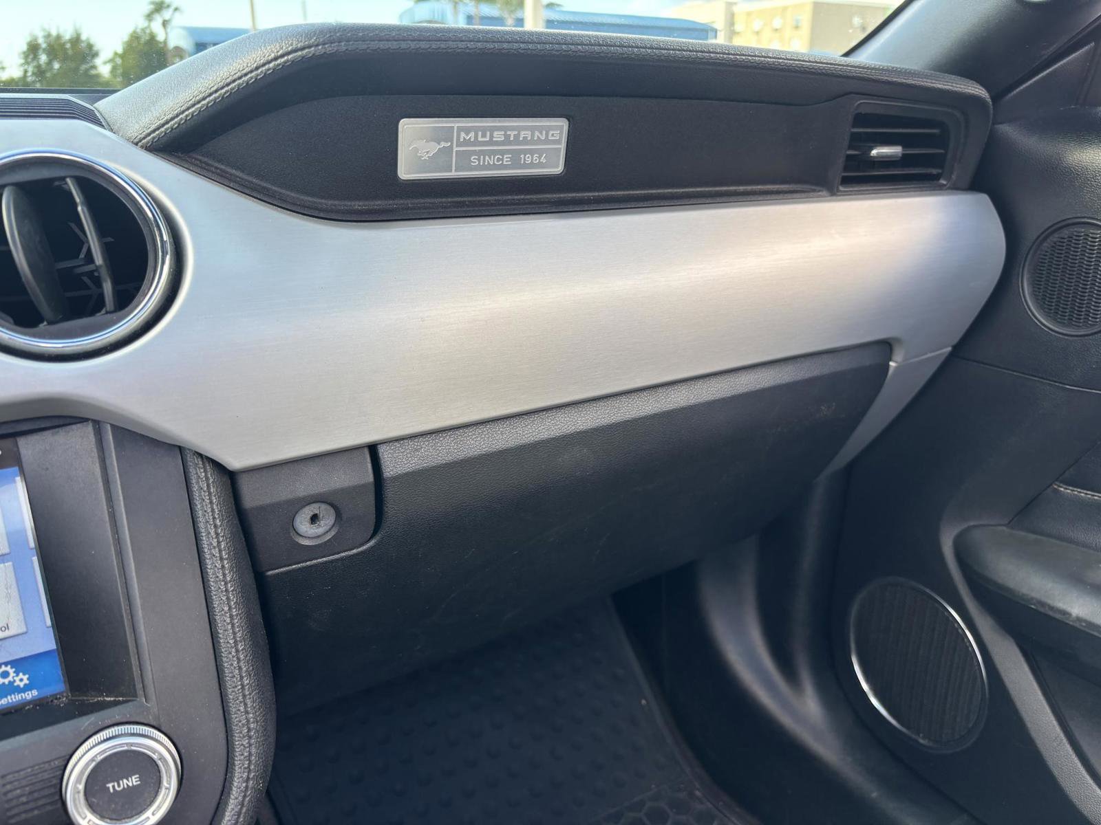 Used 2016 Ford Mustang Premium image 29