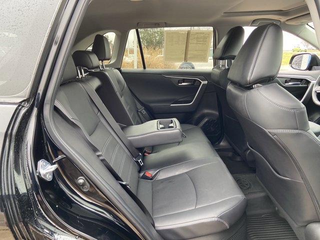 Used 2023 Toyota RAV4 Limited image 13
