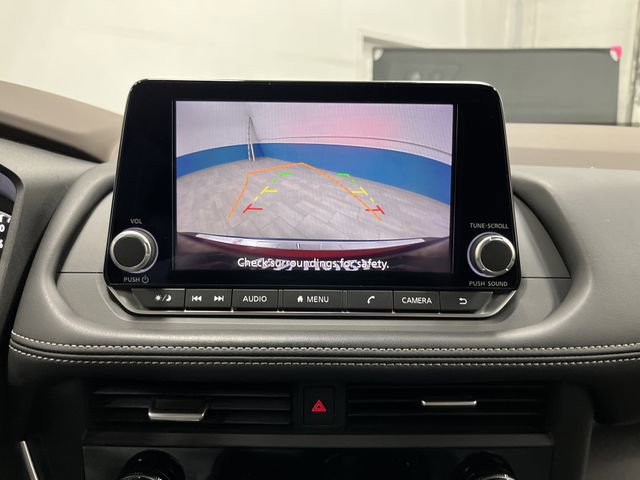 Used 2023 Nissan Rogue SV image 8