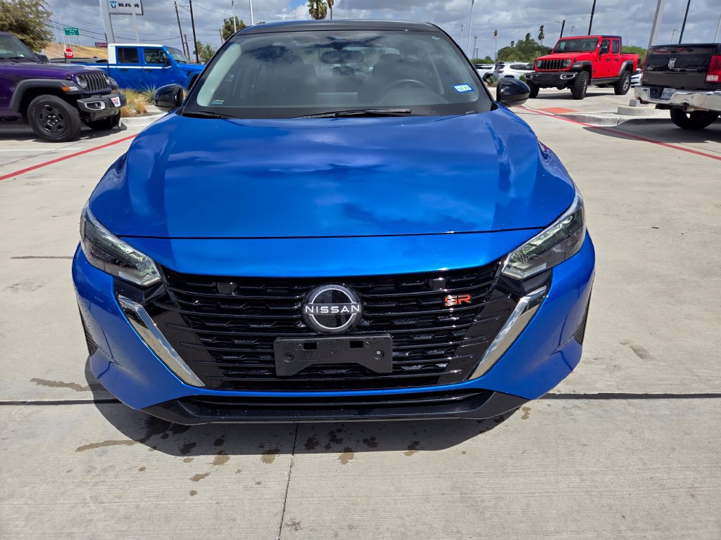 Used 2025 Nissan Sentra SR FWD image 8