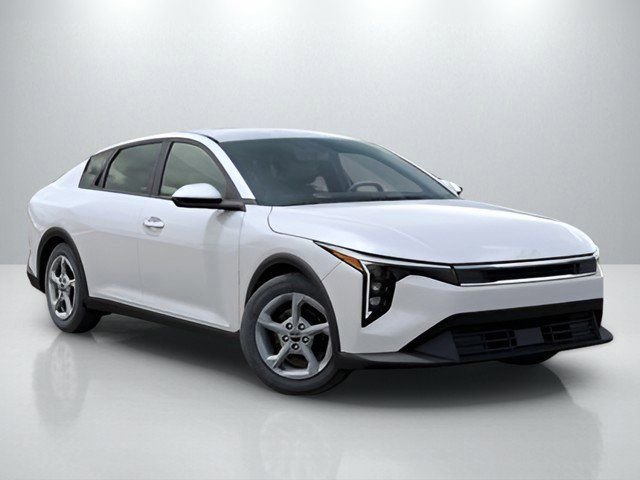 Certified 2025 Kia K4 LXS image 8