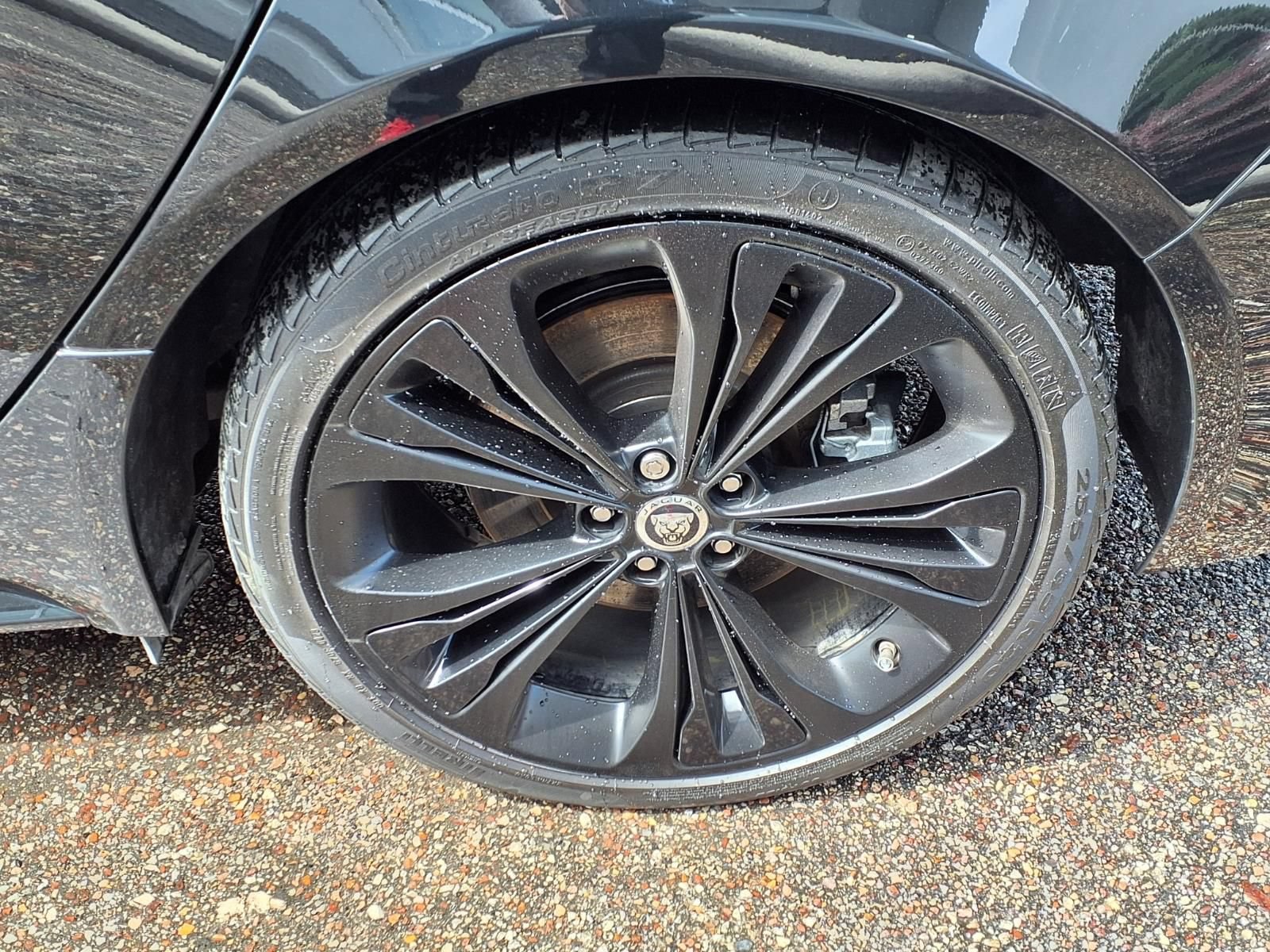 Used 2024 Jaguar XF R-Dynamic SE AWD/4WD image 26