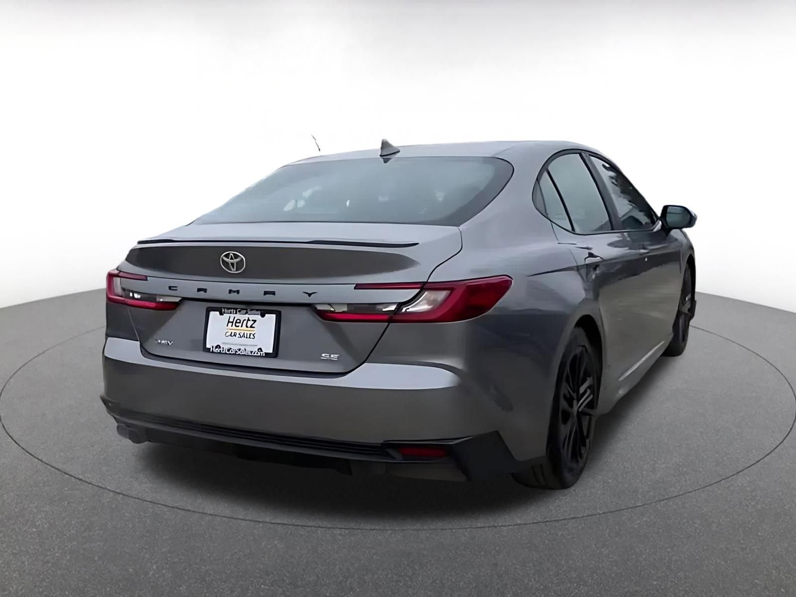 Used 2025 Toyota Camry SE FWD image 14