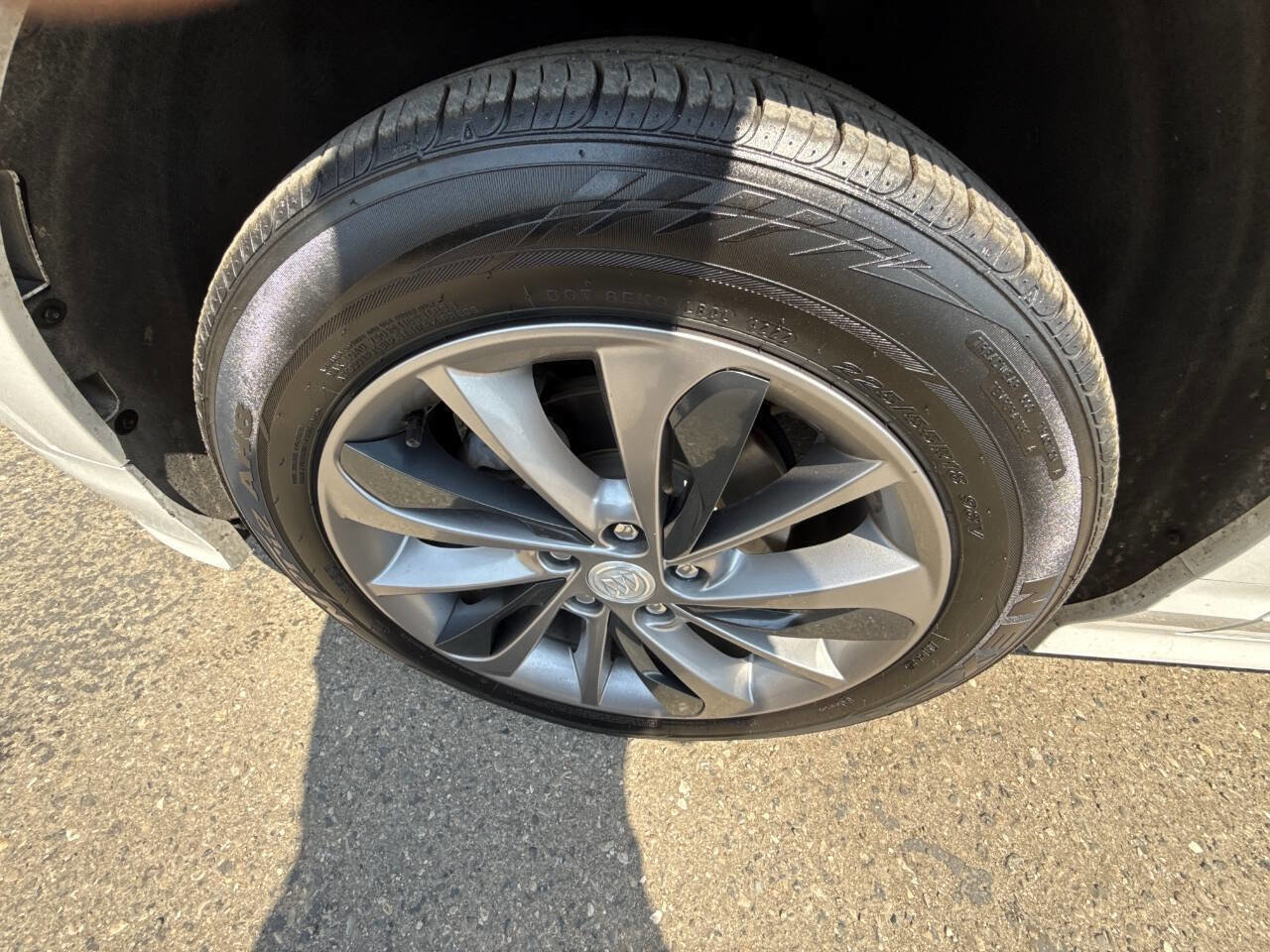 Used 2020 Buick Encore GX Select w/ Sport Touring Package FWD image 6