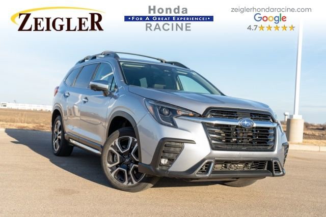Used 2023 Subaru Ascent Touring image 1
