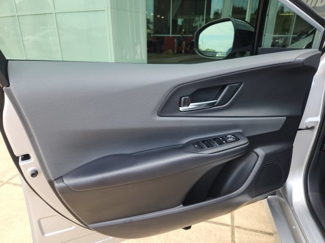 Used 2024 Toyota Prius XLE AWD/4WD image 14