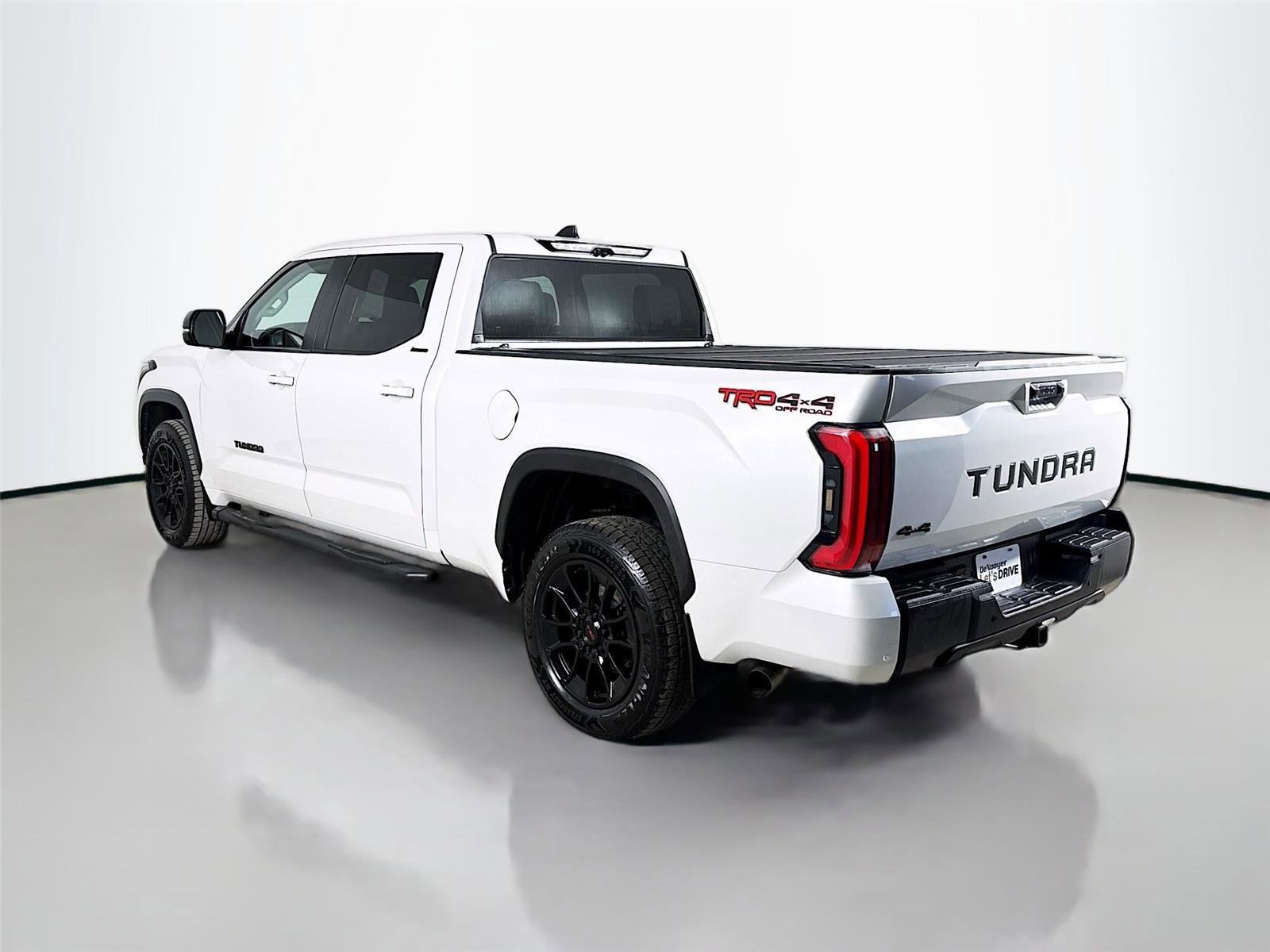 Used 2024 Toyota Tundra Limited w/ TRD Off-Road Package AWD/4WD image 7