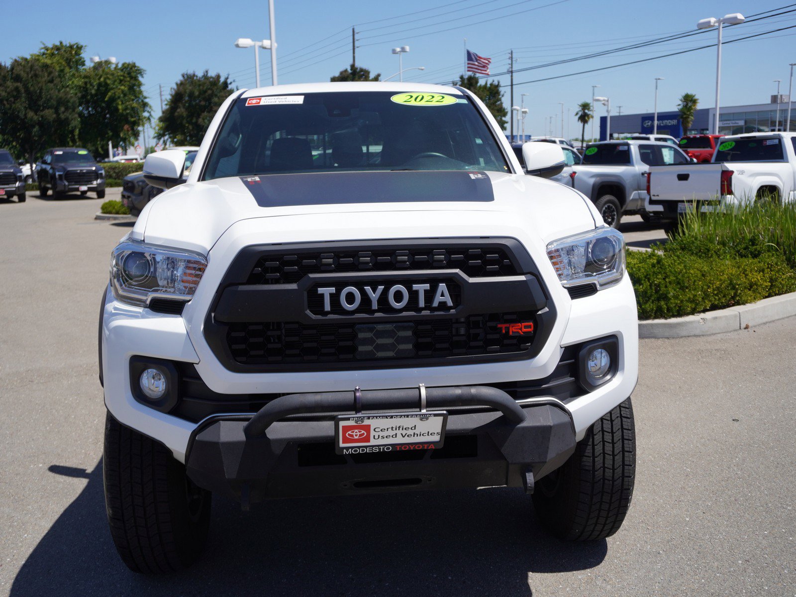 Used 2022 Toyota Tacoma TRD Off-Road w/ Technology Package AWD/4WD image 6