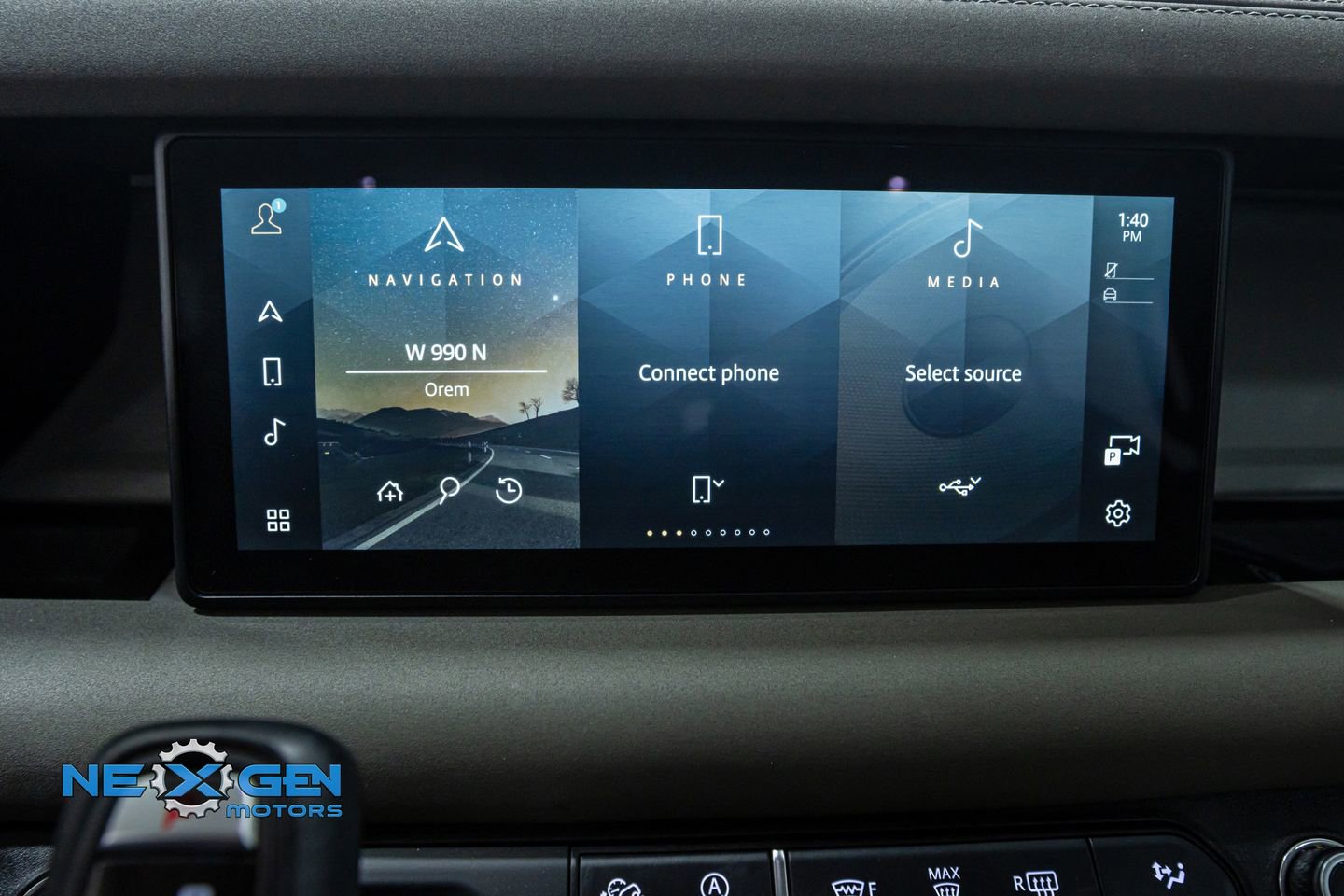 Used 2023 Land Rover Defender 110 S image 18