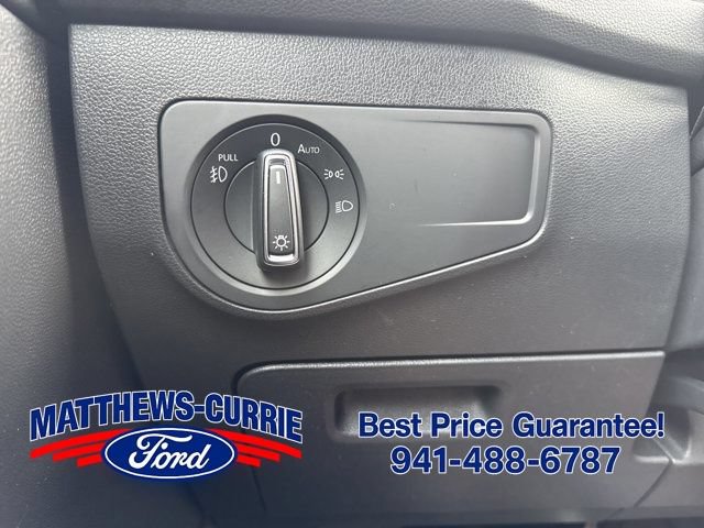 Used 2020 Volkswagen Tiguan SEL FWD image 24