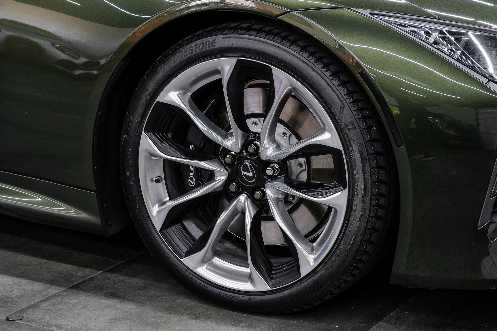 Used 2021 Lexus LC 500 Coupe w/ Performance Package image 61