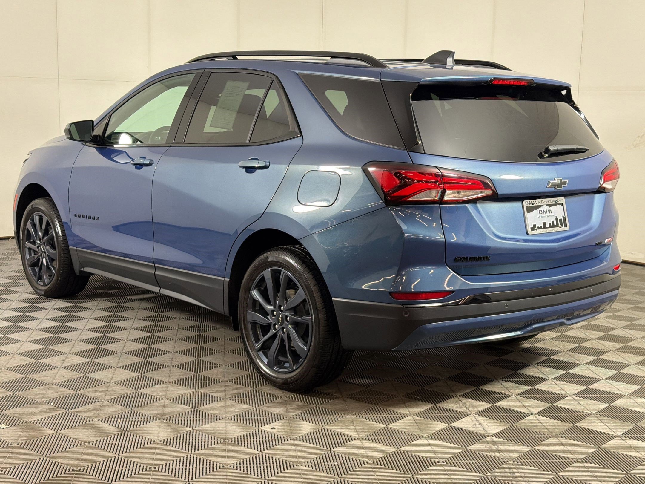 Used 2024 Chevrolet Equinox RS image 3