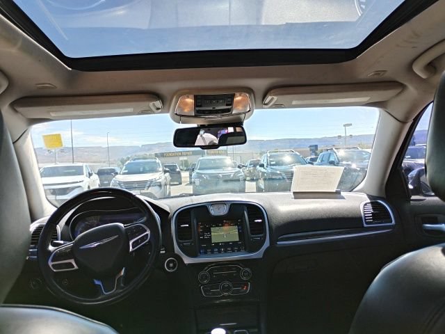 Used 2019 Chrysler 300 Limited w/ Safetytec Plus Group RWD image 16