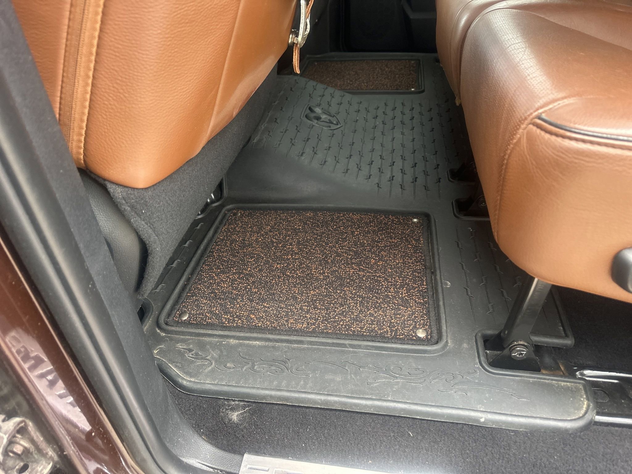 Used 2015 RAM 3500 Laramie Longhorn image 18