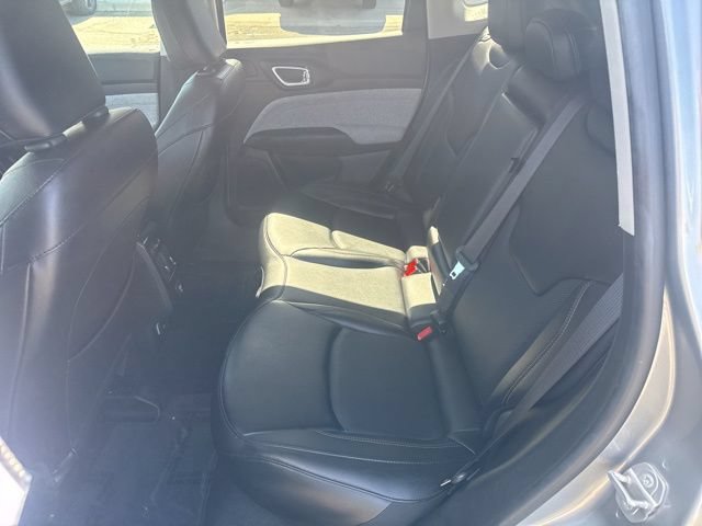Certified 2022 Jeep Compass Latitude w/ Sun and Sound Group AWD/4WD image 28