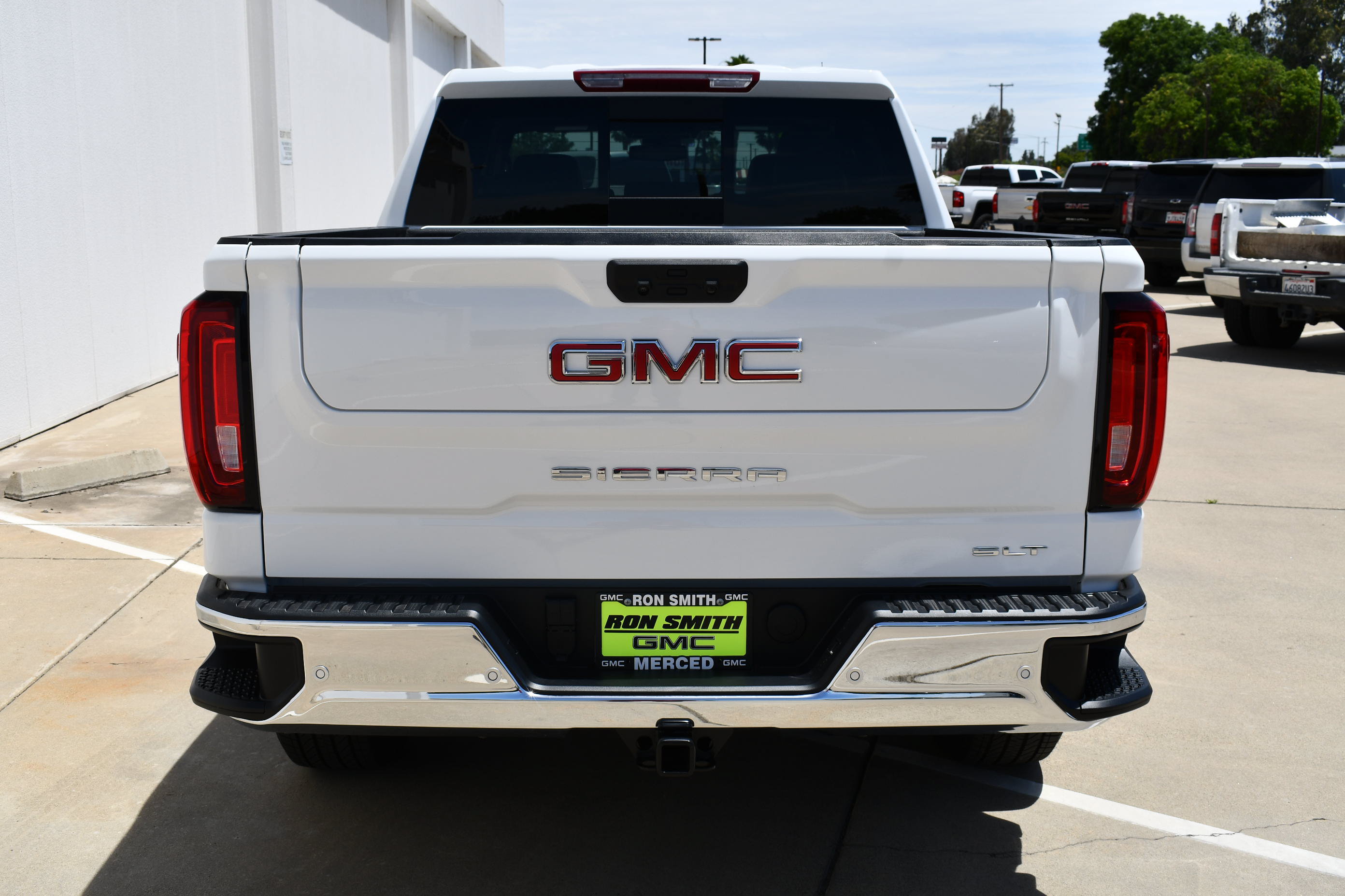 New 2026 GMC Sierra 1500 SLT w/ SLT Premium Plus Package RWD image 9