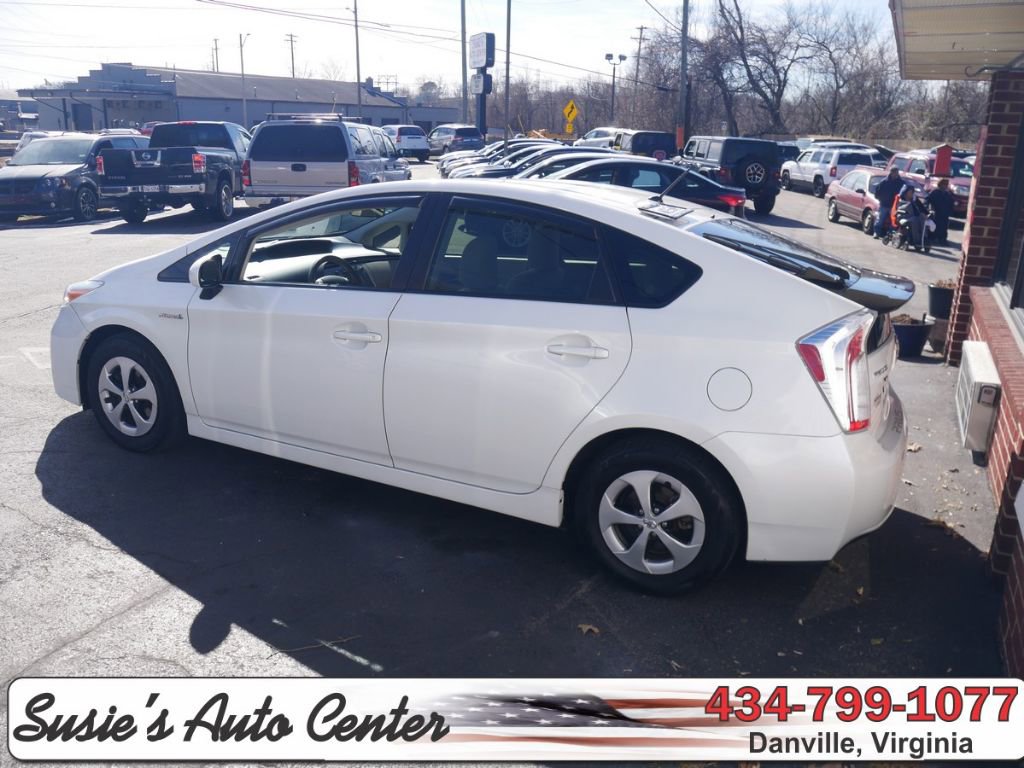 Used 2014 Toyota Prius Two FWD image 5