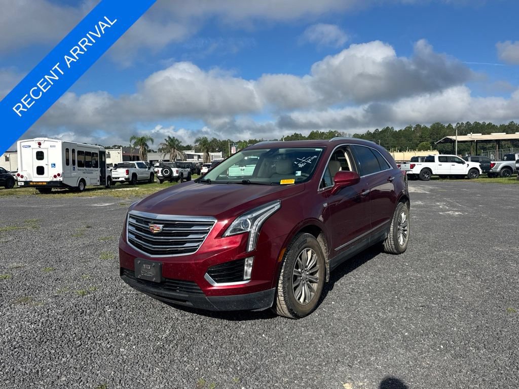 Used 2018 Cadillac XT5 Luxury w/ Driver Awareness Package FWD image 1