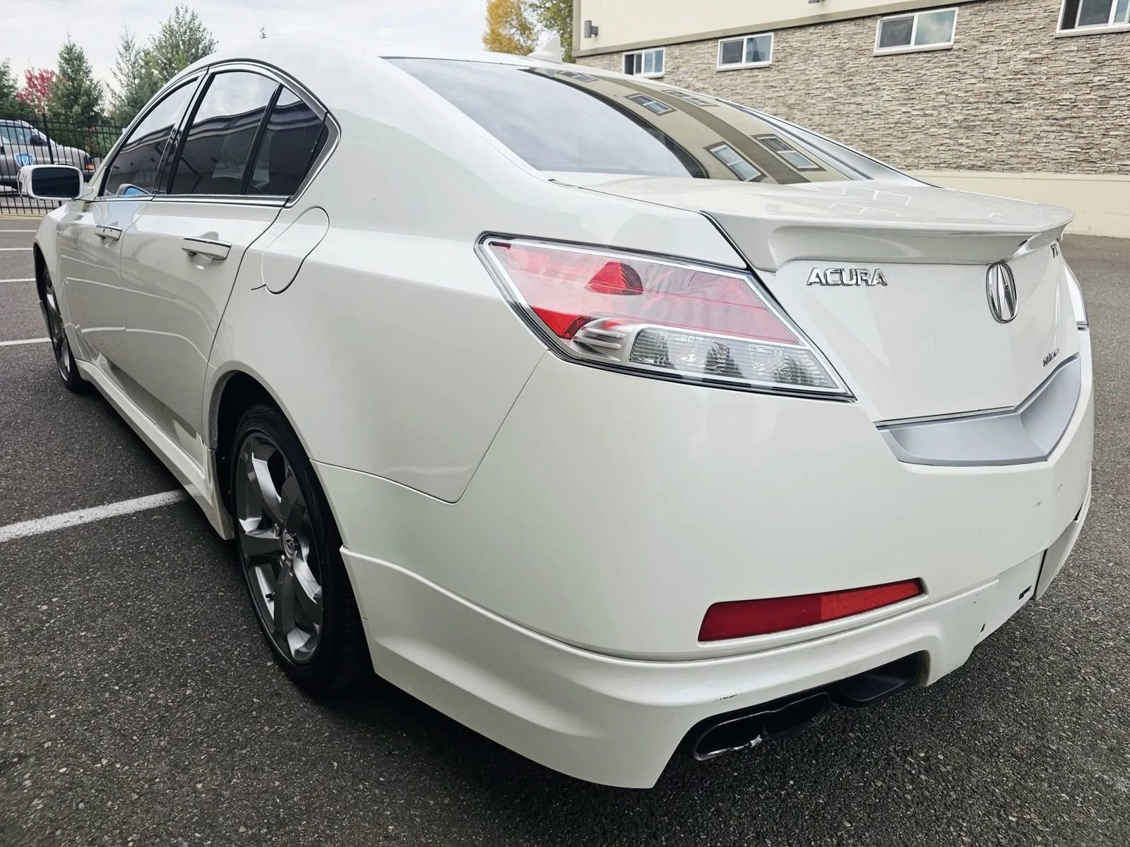 Used 2010 Acura TL SH-AWD image 3