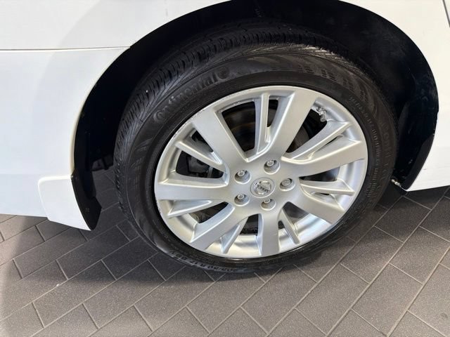 Used 2014 Nissan Sentra SL w/ Premium Package FWD image 35